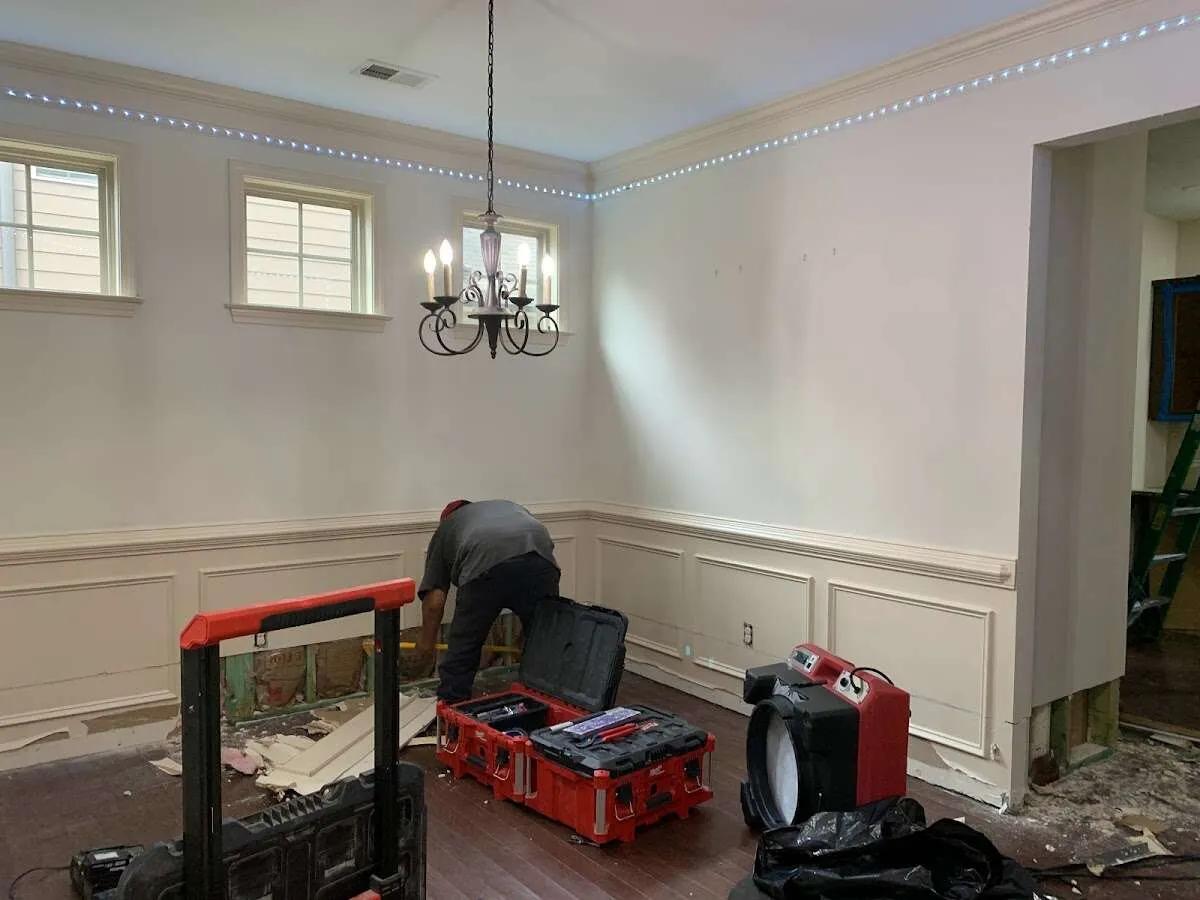 Restoration technician with professional equipment in Alamo Heights